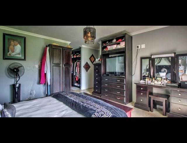 4 BEDROOM HOUSE FOR SALE IN BREDELL